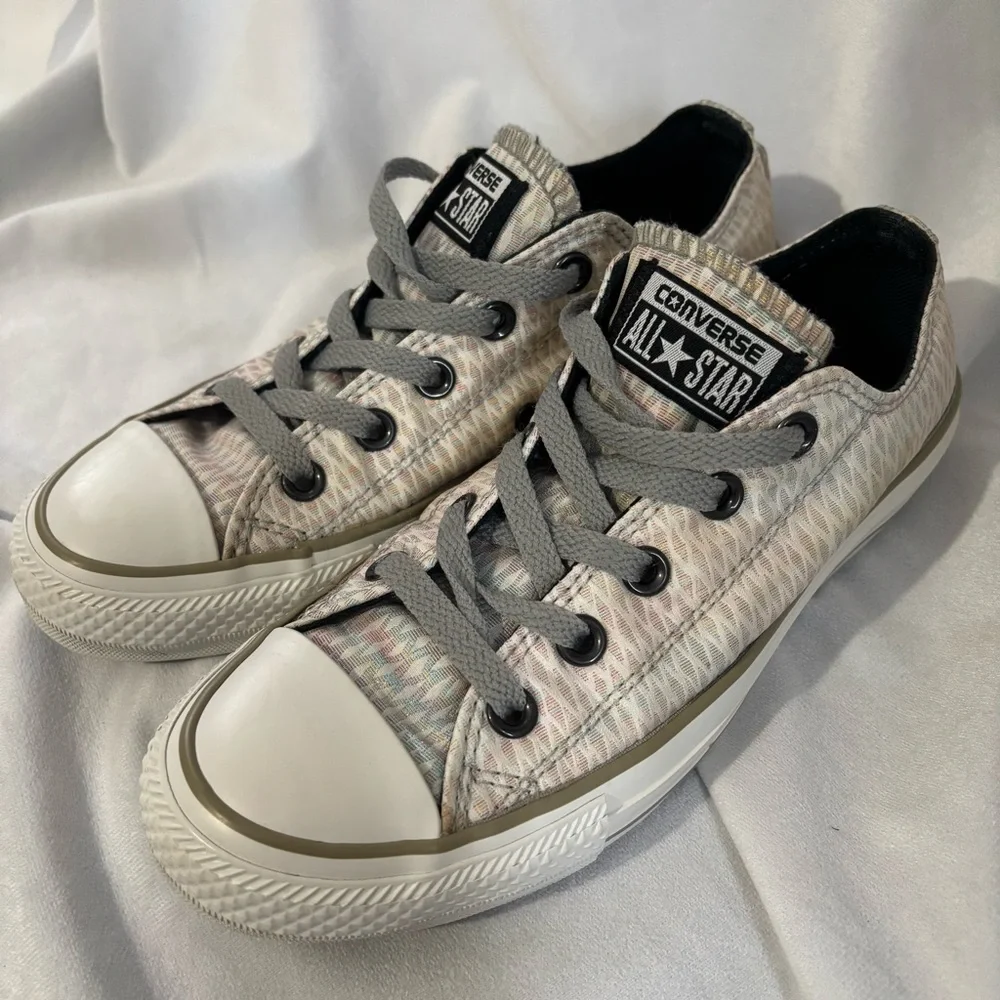 Converse Low Top Rainbow Diamond Shimmer Shoes Sneakers Size 6 - Picture 2 of 15